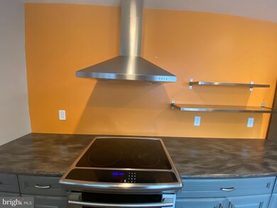 327 E Linden St, Kennett Square, PA 19348 - photo 6