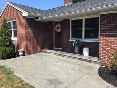 27 N Colonial Heights, Troy, NY 12180 - photo 2