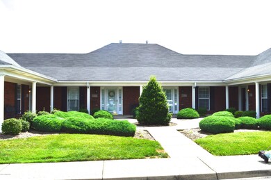 8021 Aspen Glen Dr unit 8021, Louisville, KY 40228 - photo 3