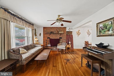 2244 Lenhart Rd, Colmar, PA 18915 - photo 3