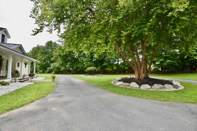 237 Hawley Ln, Rutland, VT 05701 - photo 5