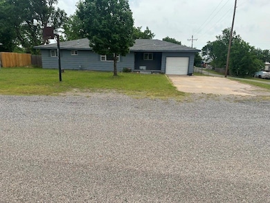115 S Main St, Sharon, OK 73857 - photo 2