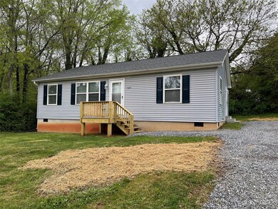 1322 Lerain Ct, Statesville, NC 28677 - photo 2