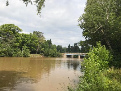 Pine River