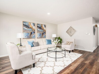 5624 Sandalwood Blvd, Columbus, OH 43229 - photo 3