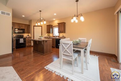 6024 SW 44th St, Topeka, KS 66610 - photo 7