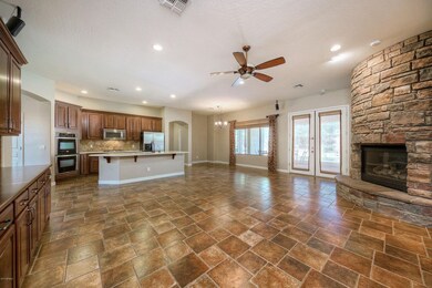 2246WBlaylockDr006