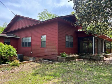 310 N Haley St, Hazlehurst, MS 39083 - photo 5