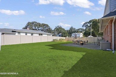 227 Chatham Ave, Oakhurst, NJ 07755 - photo 4