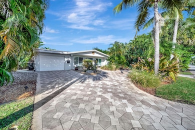 2611 NE 53rd St, Lighthouse Point, FL 33064 - photo 2