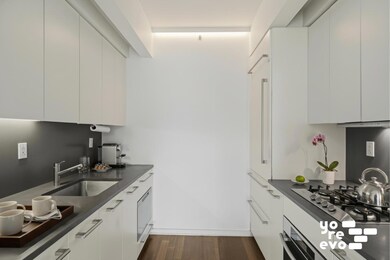 Gramercy by Starck unit 4M, New York, NY 10010 - photo 4