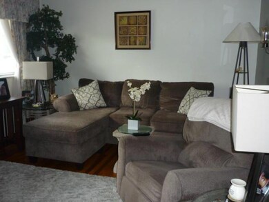 2519 Regina Ave, Columbus, OH 43204 - photo 2