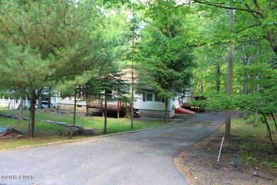 103 Spruce St, Hawley, PA 18428 - photo 3