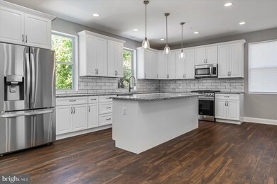 5501 Jonquil Ave, Baltimore, MD 21215 - photo 4