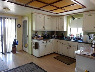 4006 Meander Dr, Redding, CA 96001 - photo 5