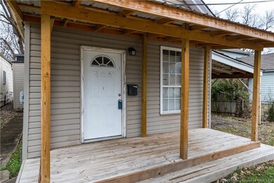 402 Knobloch Ave, Jeffersonville, IN 47130 - photo 4