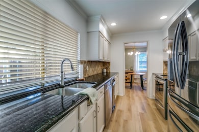 1805 Paxton Dr, Carrollton, TX 75007 - photo 4