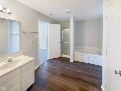 2264 Edgewater Cir, Plainfield, IN 46168 - photo 6