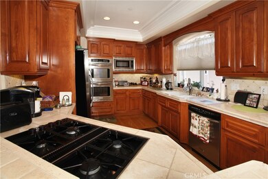 2411 Carnegie Ln unit B, Redondo Beach, CA 90278 - photo 3