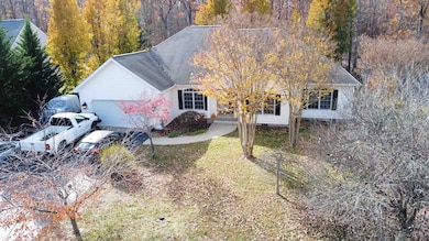 111 Rutherford Ln, Stuarts Draft, VA 24477 - photo 2