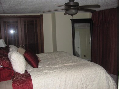 Tompkins Bedroom1