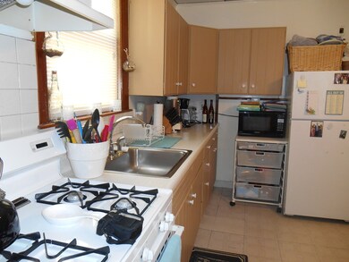 1 Clinton St unit 1, Newton, MA 02458 - photo 2