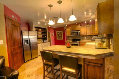 Kitchen Breakfast Bar