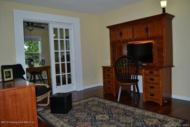 Sir Thomas family room