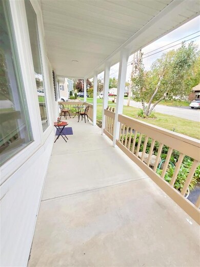 141 Hoyt St, Manchester, NH 03103 - photo 2