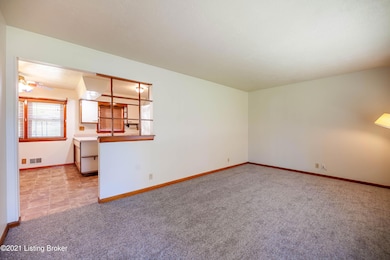 8813 Maple Rd, Louisville, KY 40229 - photo 3