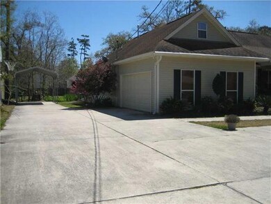 Photo. DRIVEWAY/ CARPORT