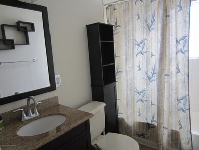 14 Laurel Place unit 14 A, Eatontown, NJ 07724 - photo 6