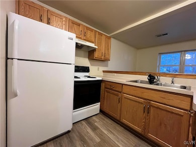 11 S Main St unit 102, Nazareth, PA 18064 - photo 3