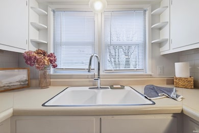 201 W Church Ln, Bloomington, IN 47403 - photo 3