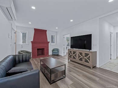 21 James L Burrell Ave, Hempstead, NY 11550 - photo 5