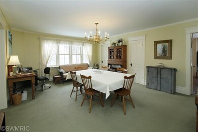 223 N Marshall Ave, Marshall, MI 49068 - photo 3