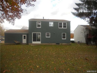 733 Wurlitzer Dr, North Tonawanda, NY 14120 - photo 2