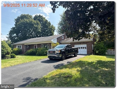 830 E Main St, MacUngie, PA 18062 - photo 2