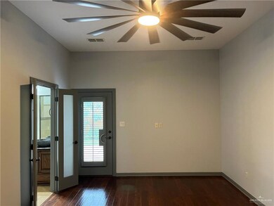 2110 Robin Ln, Mission, TX 78572 - photo 5