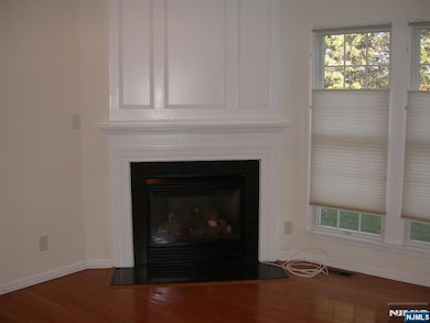 114 White Pine Ct, Paramus, NJ 07652 - photo 6