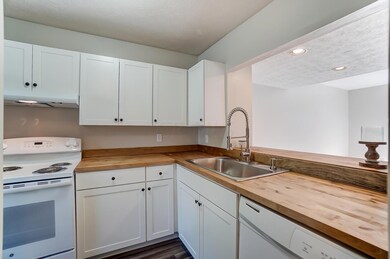 fox kitchen 2