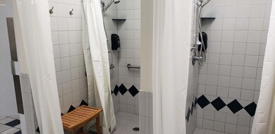 GHYC Private showers