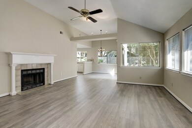 16118 Manor Point Dr, Houston, TX 77095 - photo 6