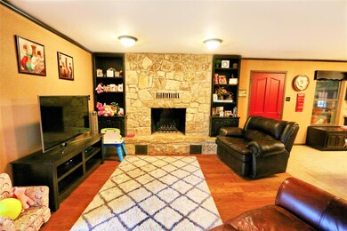 5100 Largo Dr, Granbury, TX 76049 - photo 5