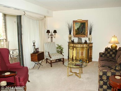 122 Roberts Ln unit 200, Alexandria, VA 22314 - photo 3