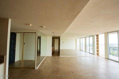 Regency House unit 1905, Phoenix, AZ 85004 - photo 6