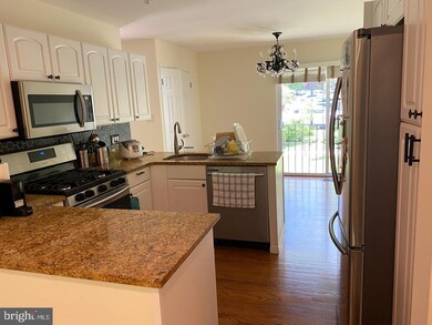 10819 Deborah Dr, Potomac, MD 20854 - photo 7