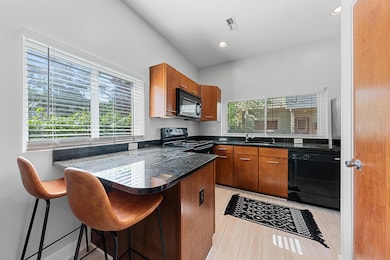 1088 Perry St unit A, Columbus, OH 43201 - photo 5