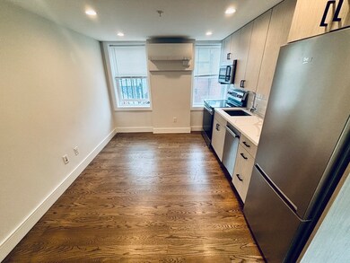 366 Hanover St unit 7, Boston, MA 02113 - photo 5