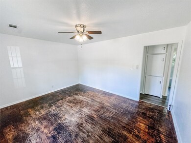 1616 Lyndana Dr, Denison, TX 75021 - photo 4